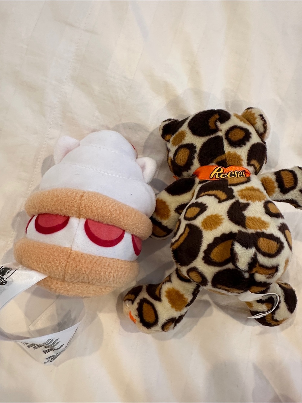 Disney strawberry shortcake, stuffed plushy and Reese’s pieces leopard plushy - Picture 4 of 9